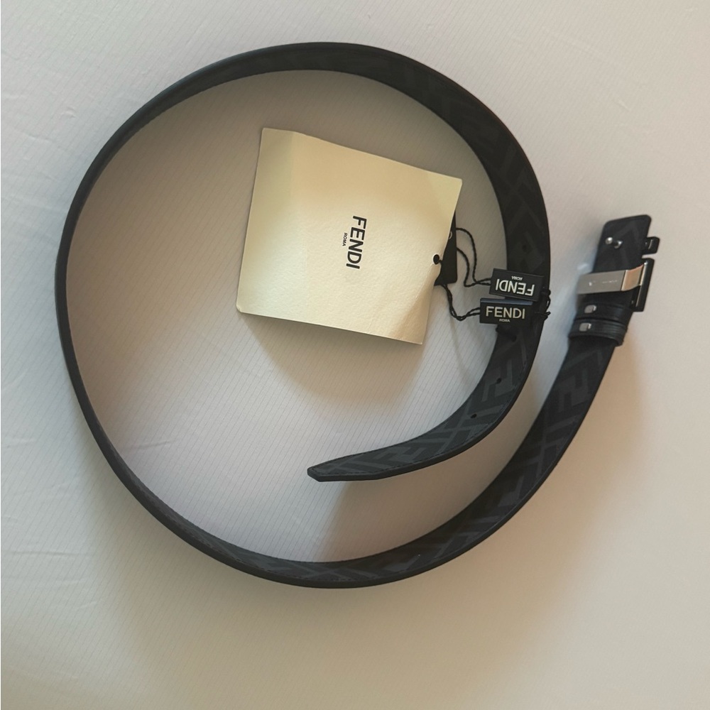 Fendi Reversible Leather Belt – Black & Grey Logo – Size 85 (EU) – NWT